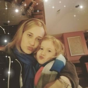 Meet your Posher, Danielle